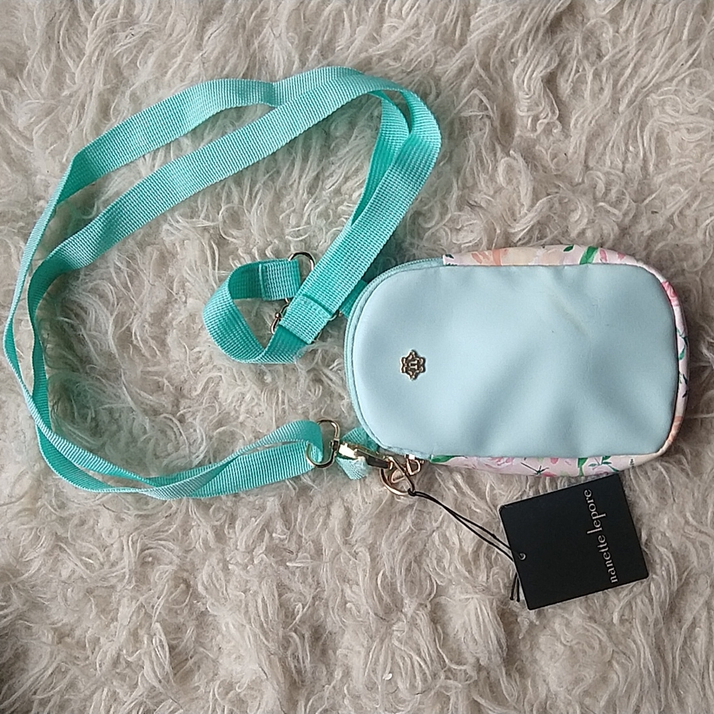 Nanette Lepore Cell Phone Beach Purse Needs Repair